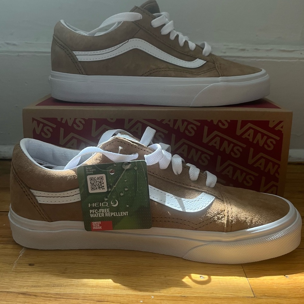 Vans Old Skool sneaker- Pig Suede- Tobacco Brown (mens 5 / womens 6.5)